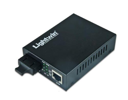 Lightwin Medienkonverter: 100Base-LX: 60Km Singlemode,SC-Konnektor zu 100Mbps RJ45 LAN